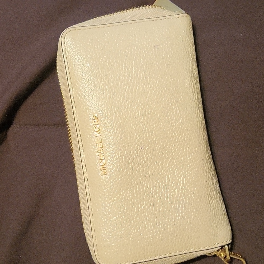 Michael kors wallet